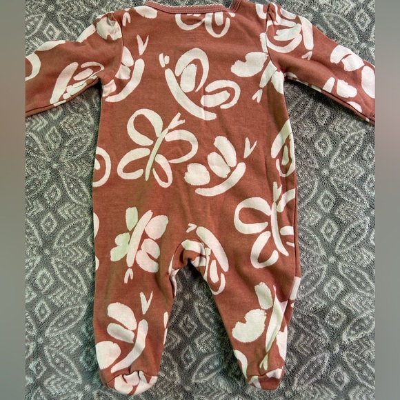 Carter’s baby footie pajamas - Picture 2 of 4